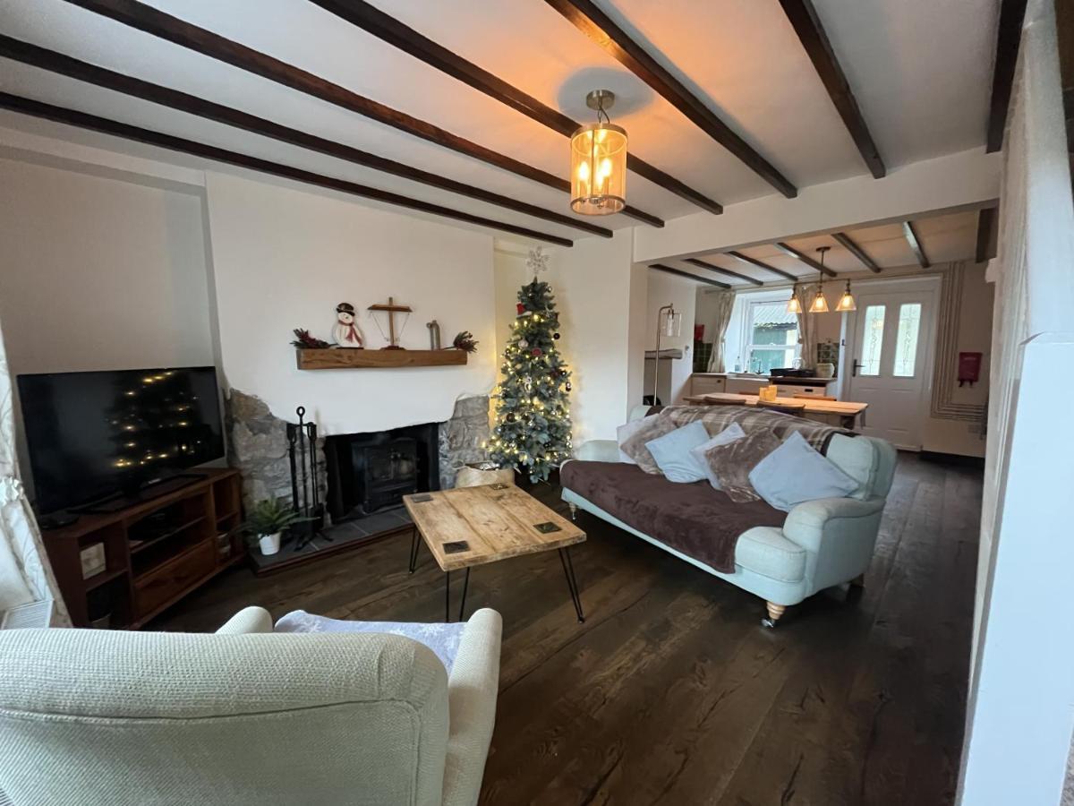 Attenborough Cottage - 2 Bedroom Cottage Tredegar Oda fotoğraf
